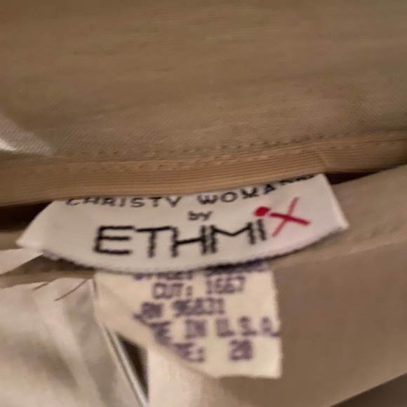 NEW Christy Woman Pleated Slacks - Picture 8 of 8